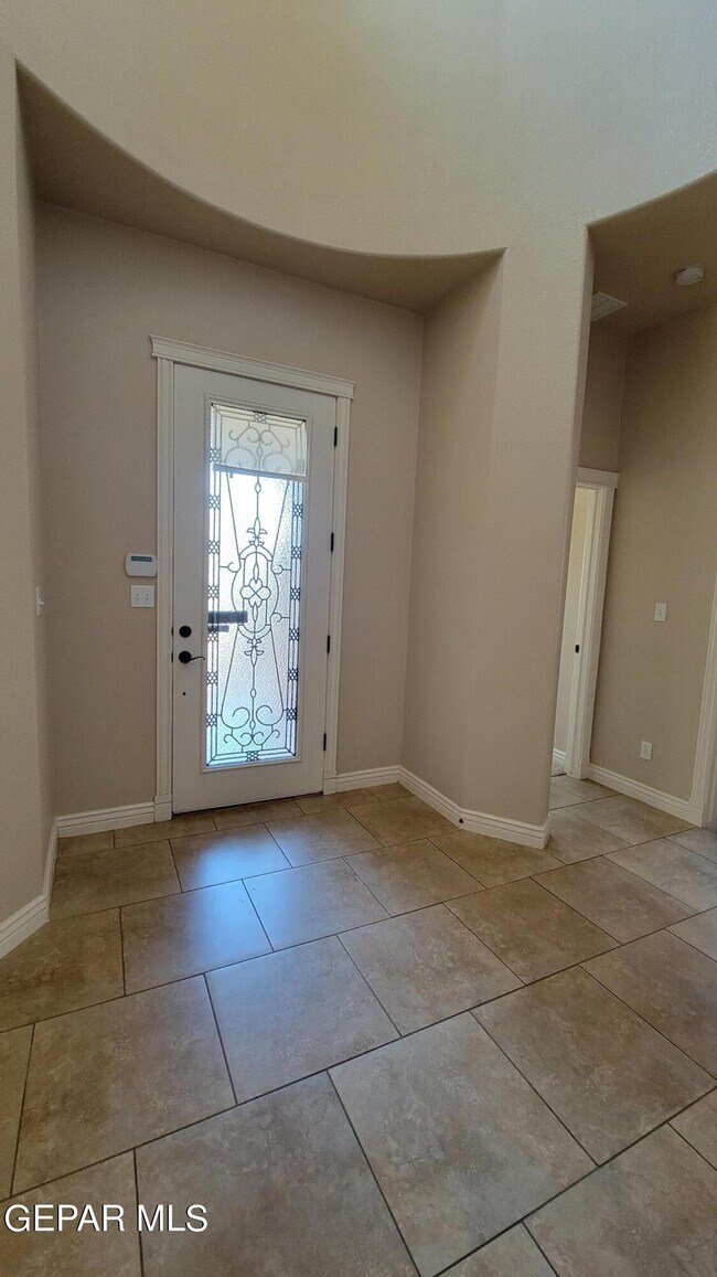 Building Photo - 11512 Porfirio Payan Dr