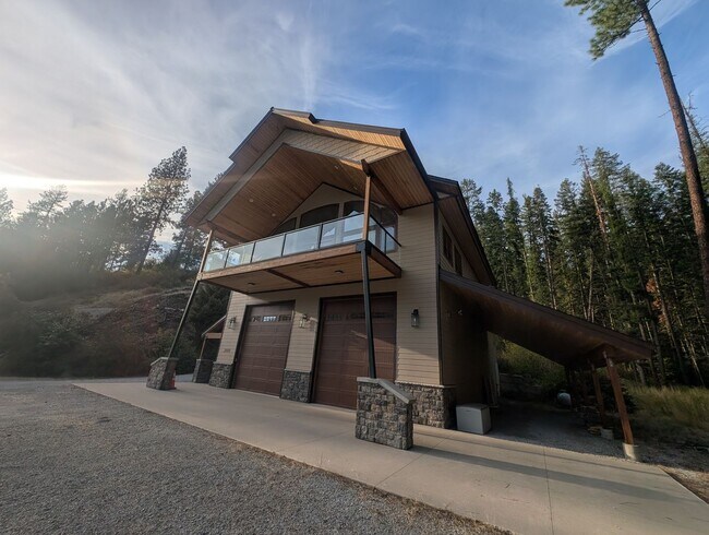 Building Photo - 2448 Le Clerc Rd S