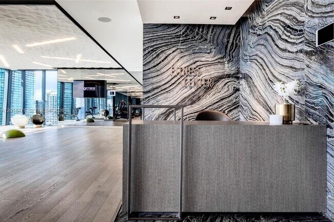Building Photo - 1451 Brickell Ave