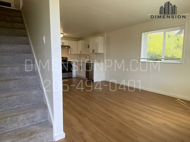 Building Photo - Sheridan Duplex