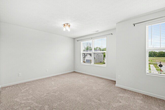 Building Photo - 6599 Seabiscuit Rd
