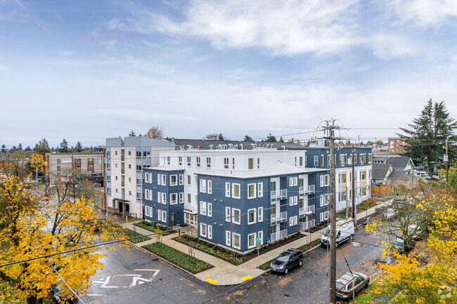 Aerial Photo - 330 Dekum Apartments