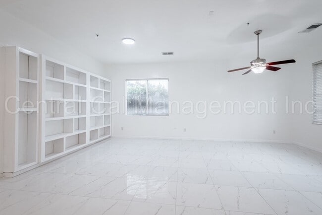 Building Photo - 4 Bedroom/3 Bath Home with Paid Solar - $3295 Per Month!