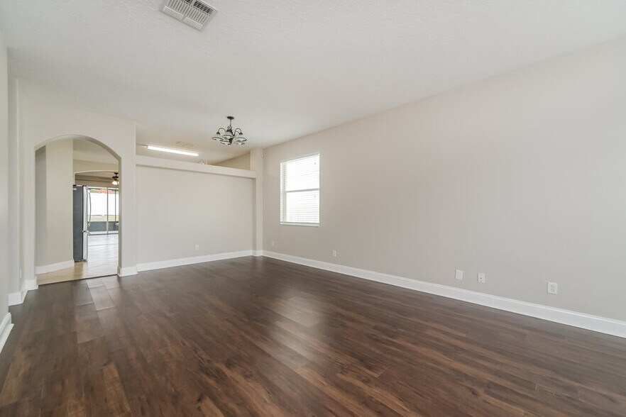 Building Photo - 14677 Kristenright Ln