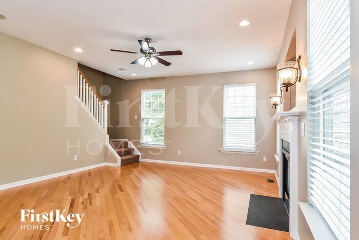 Building Photo - 104 Jamestown Oaks Dr