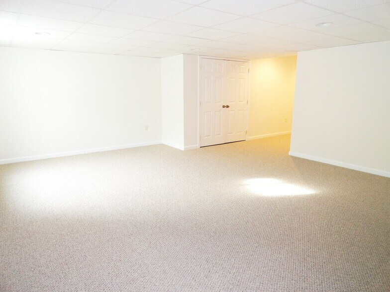 Building Photo - 105 Mount Olive Ln