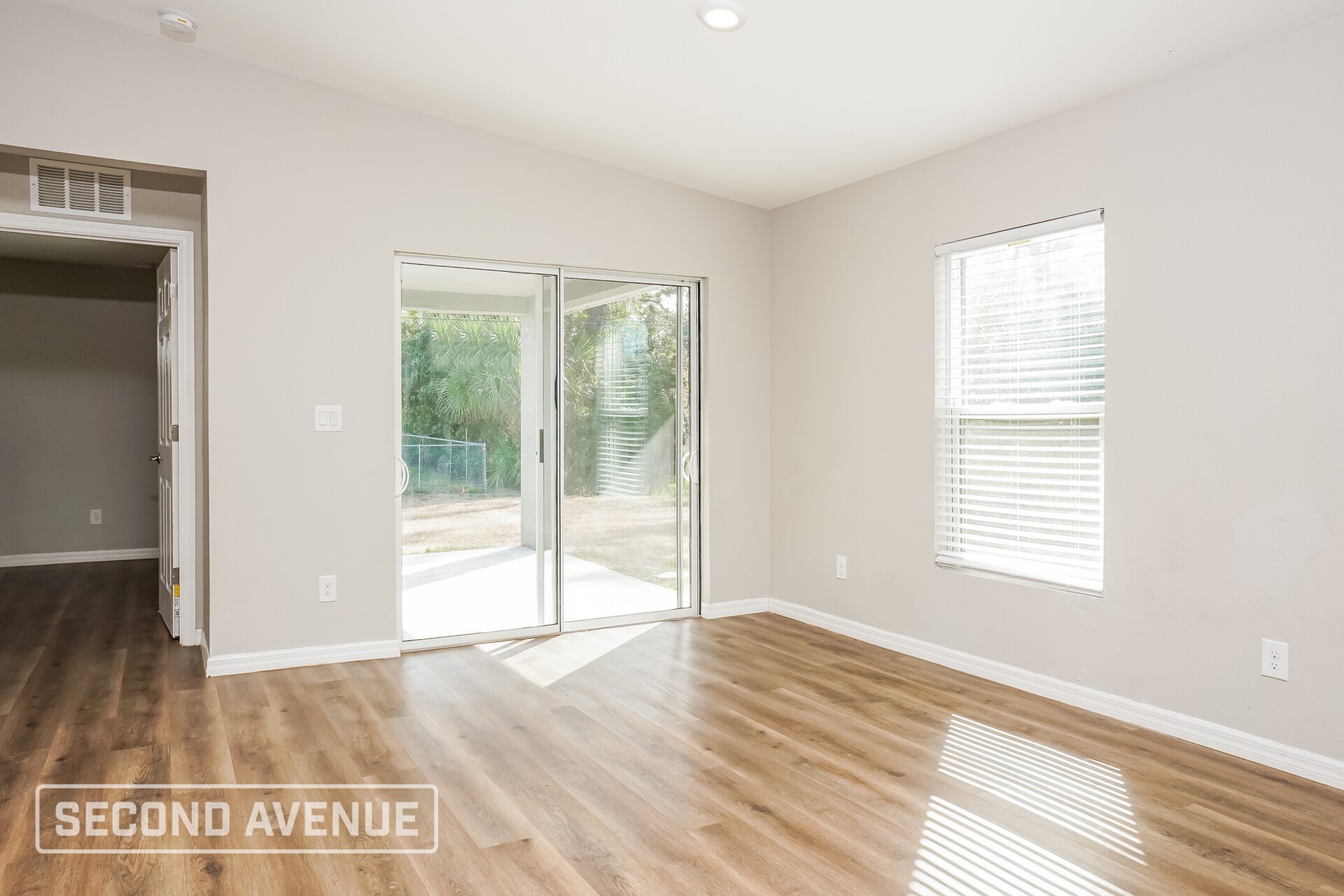 Building Photo - 404 Biscayne Dr