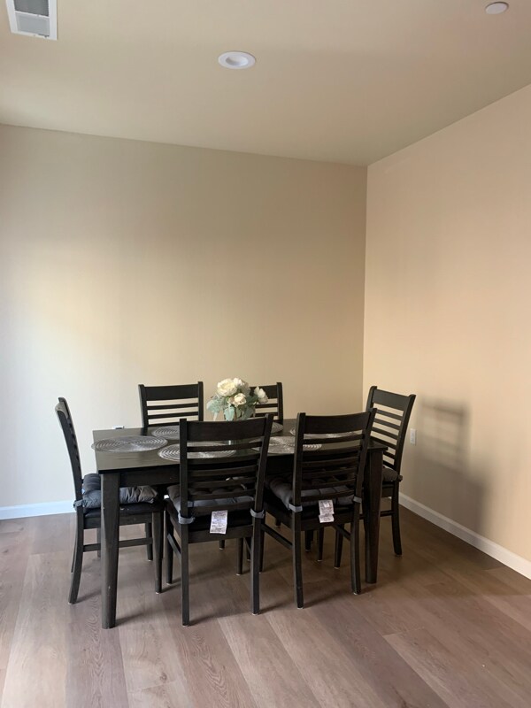 Building Photo - 3640 Newport Ave