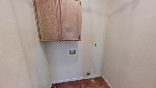 Building Photo - 803 Harley Dr