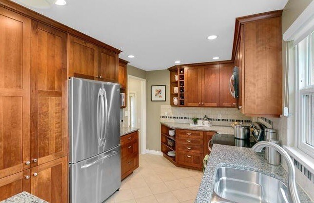 Building Photo - Laurelhurst Home