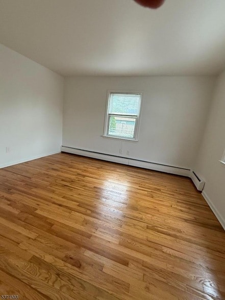 Building Photo - 824 Bayway