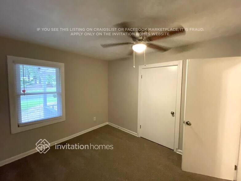 Building Photo - 3172 Fern Valley Dr SW