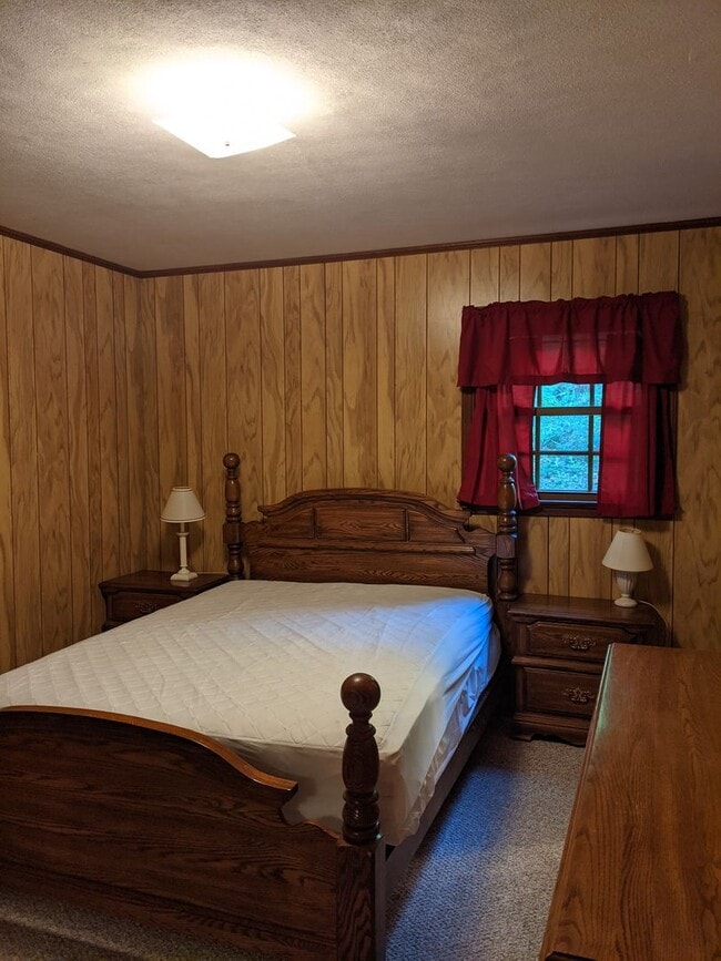 Building Photo - Montreat School Year Rental