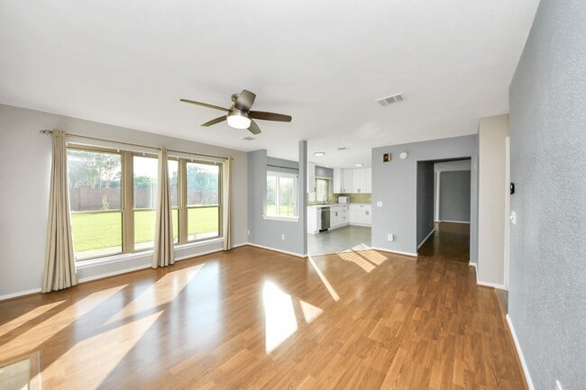 Building Photo - 3007 Cotter Lake Cir