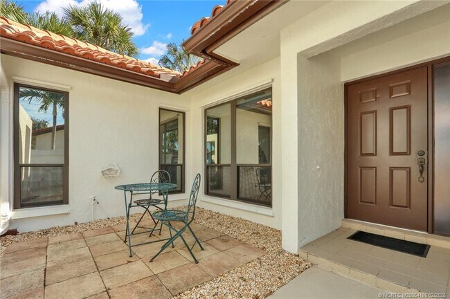 Building Photo - 4004 SW Osprey Creek Way