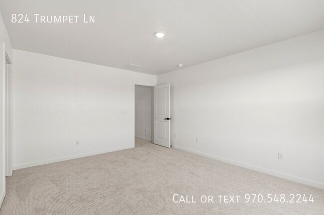 Building Photo - 824 Trumpet Ln