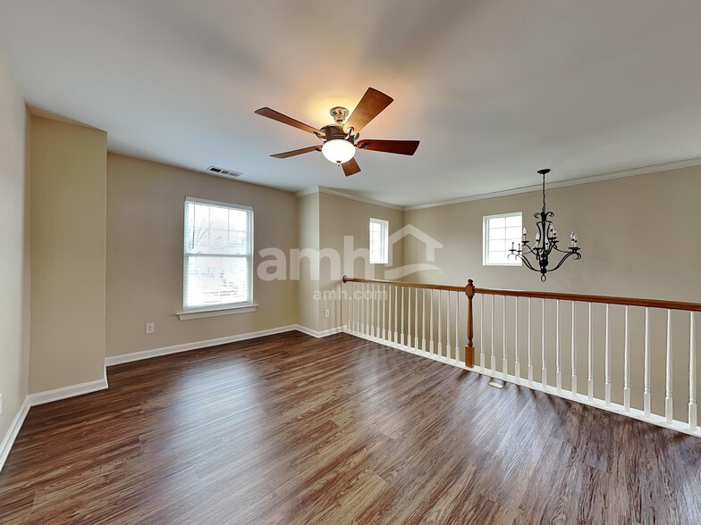 Building Photo - 7860 Keepsake Ln