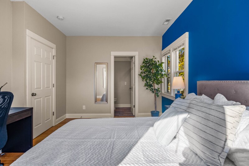 Building Photo - 2138 N Hubbard St