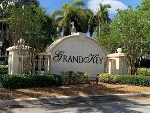 Building Photo - 2614 SW 188th Ave