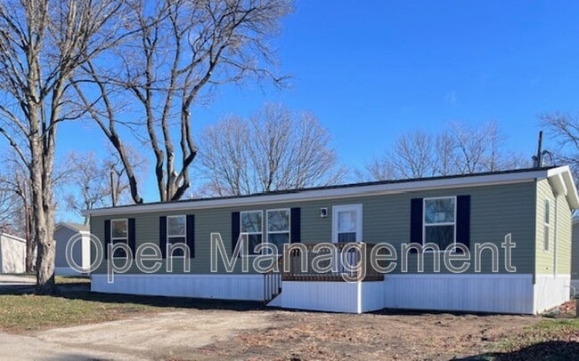 Building Photo - 2301 SW Oralabor Rd