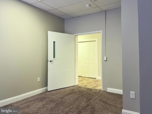 Building Photo - 100 S Front St