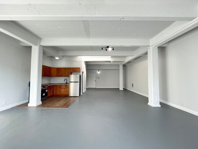 Building Photo - 1341 58th Ave
