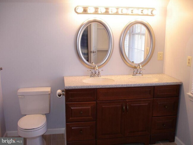 Building Photo - 1219 Bayside Rd