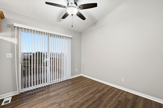 Building Photo - 1275 Penny Ln