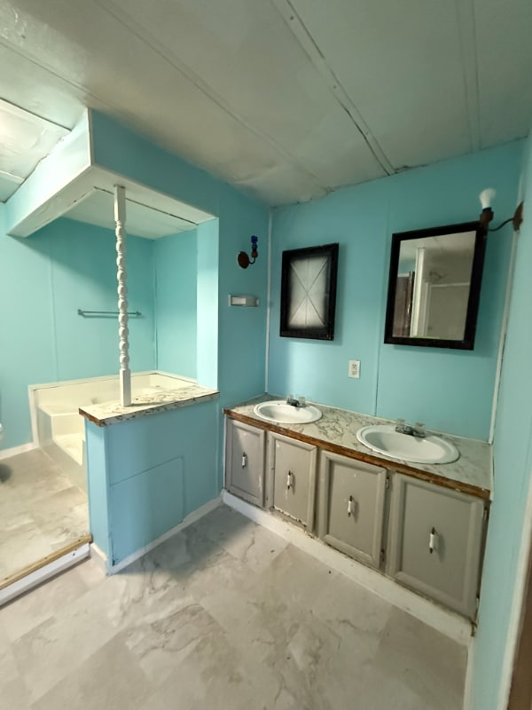 Building Photo - 110 Herman Ln