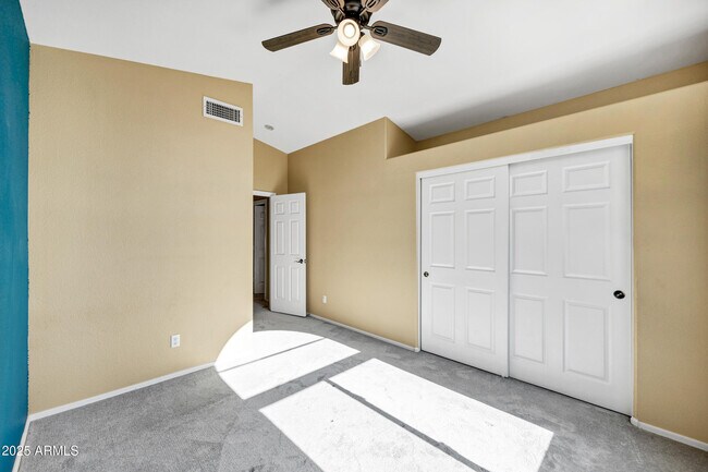 Building Photo - 2399 S Walnut Dr
