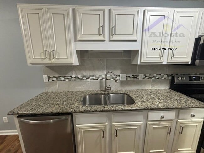 Building Photo - 505 Meadowland Ct