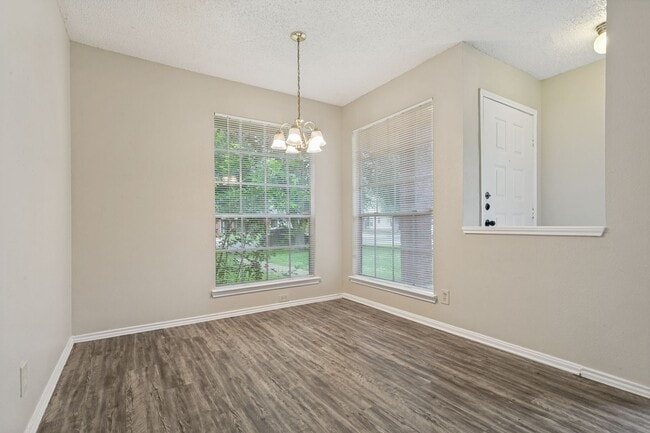 Building Photo - 2-BEDROOM DUPLEX