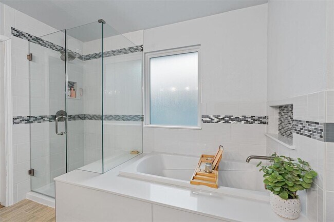 Building Photo - 8913 Coastal Dr