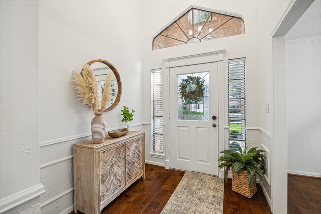 Building Photo - 89 Towering Pines Dr