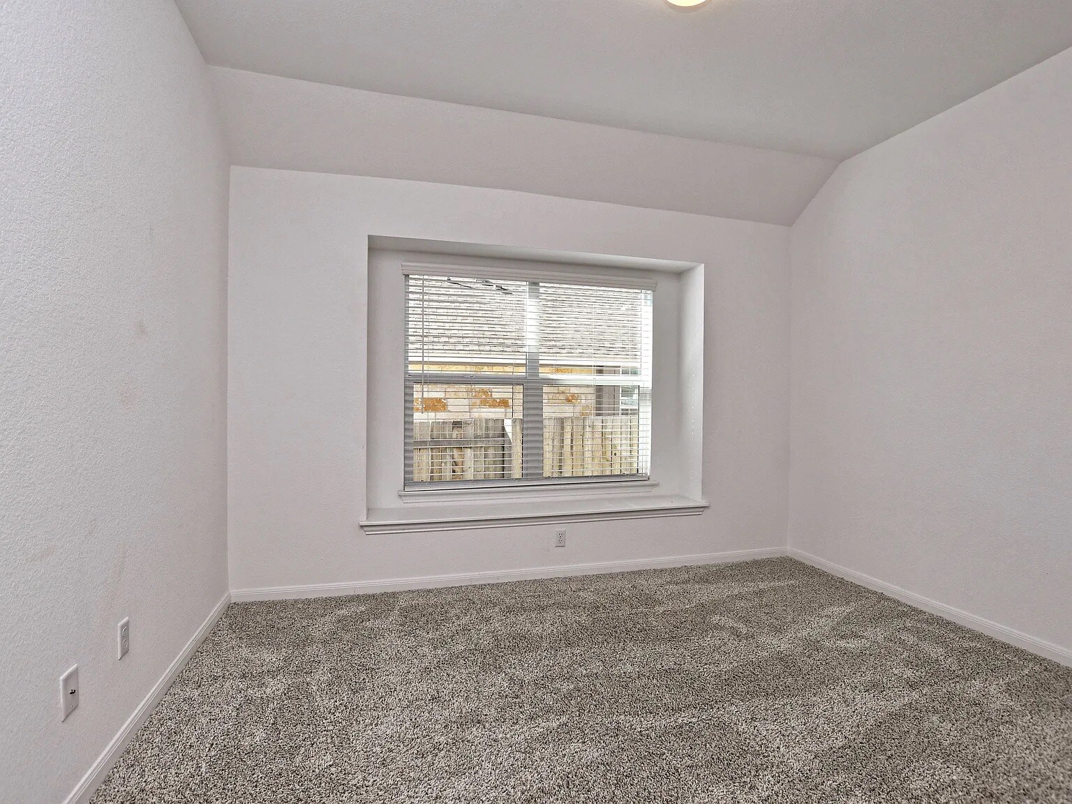 Building Photo - Room in House on Panzano Dr