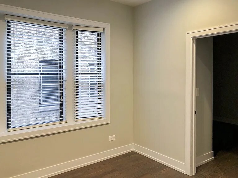 Building Photo - 3818 N Sheffield Ave