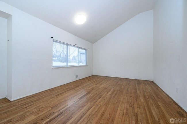 Building Photo - 186 Central Ave