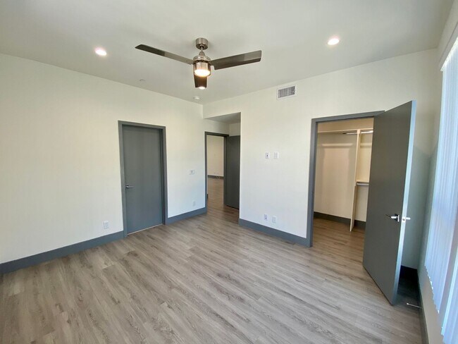 Building Photo - 6437 86th