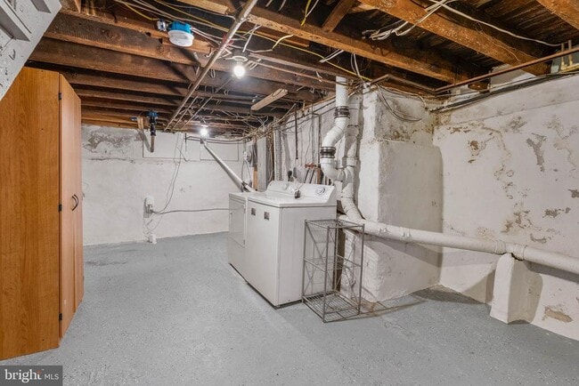 Building Photo - 614 S LeCount St