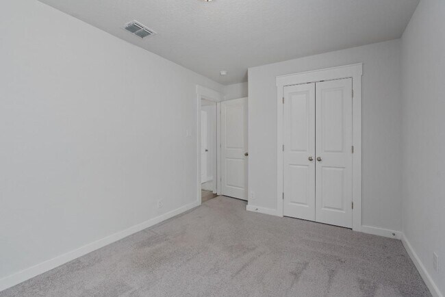 Building Photo - 4044 Legend Meadows