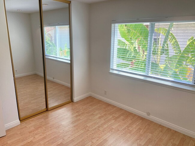 Building Photo - Five Bedroom Single Family Home in Irvine!