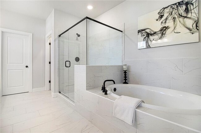 Building Photo - 603 Skye Ct