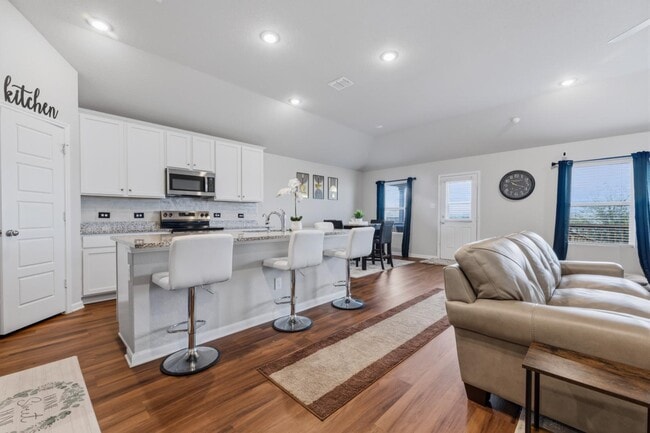 Building Photo - 5538 Jade Vly