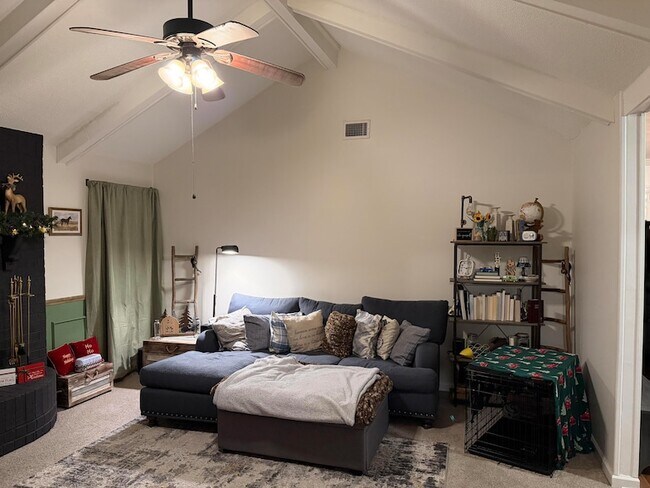 Building Photo - 101 Egret Ave