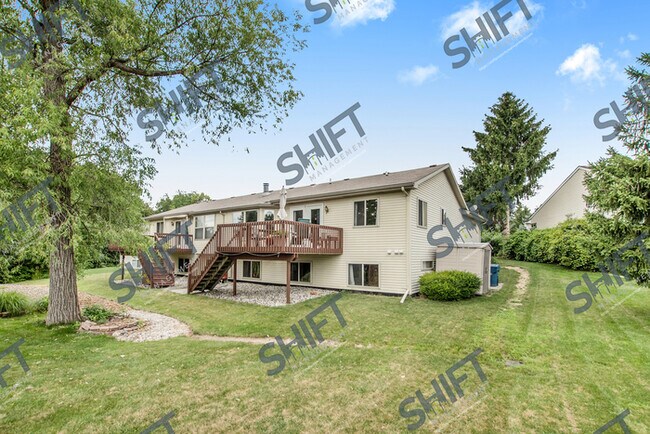 Building Photo - 2688 Walnut Hills Ct - 3 bedroom Kentwood ...