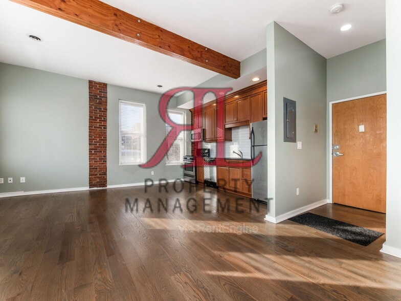 Building Photo - 1131 N High St