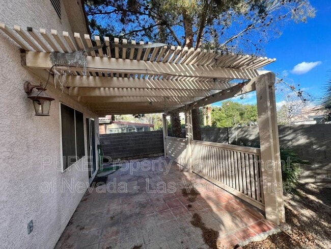 Building Photo - 5716 Grand Entries Dr