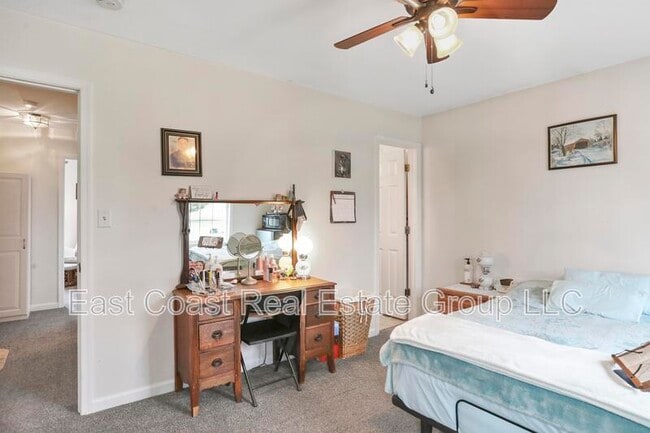 Building Photo - 121 E Rd