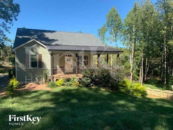 Primary Photo - 102 Jefferson Dr