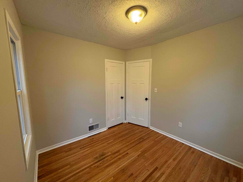 Building Photo - 2804 Lowry Ave N